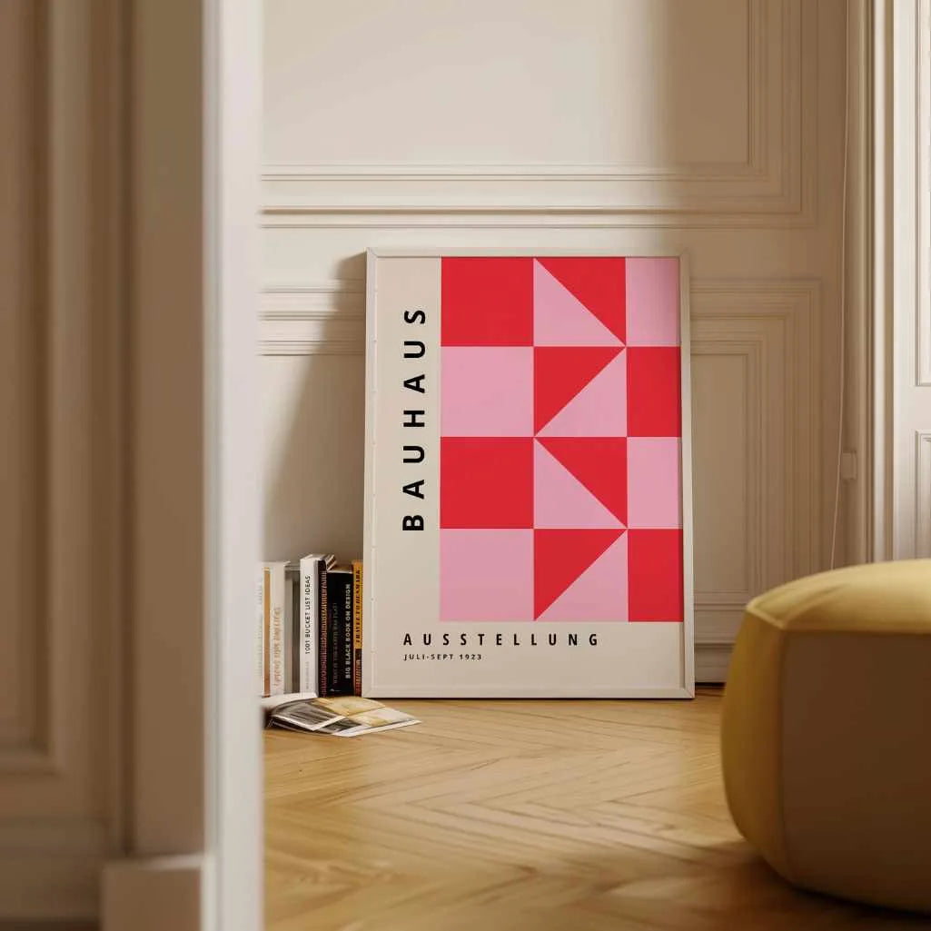 Bauhaus Triangoli Rosso Rosa Poster