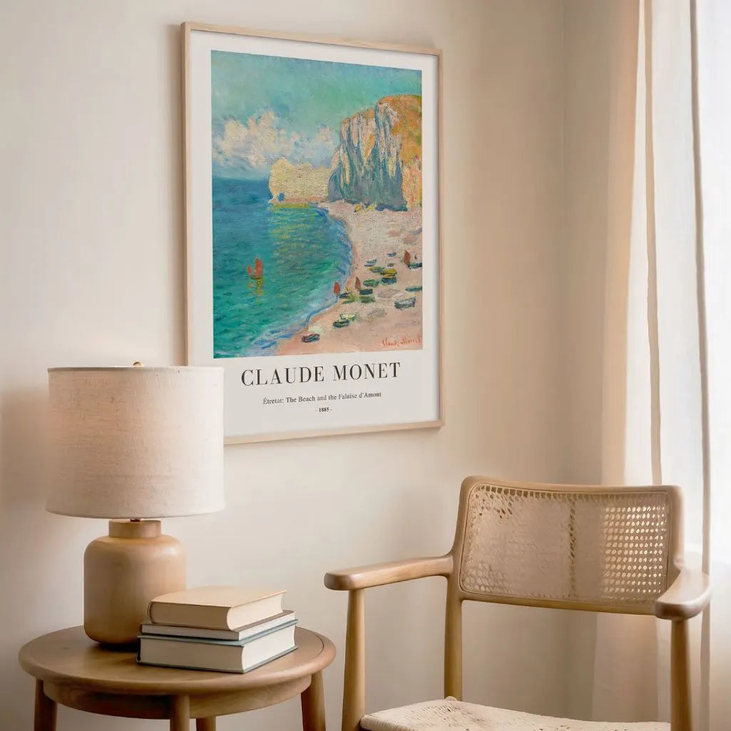Claude Monet – Étretat: La spiaggia e la Falaise d’Amont (1885) Poster